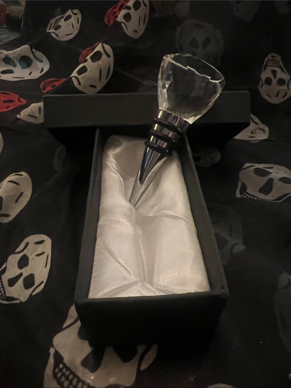 Crystal Top Stainless Steel Wine Bottle Stopper - Clear and Silver